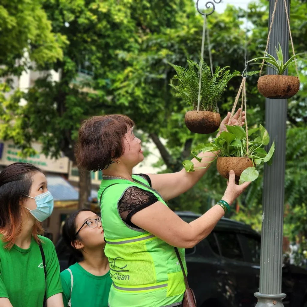Volunteer Keep Vietnam Clean caring for urban greenery